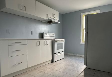 For Lease - 1525 Barton Street Unit# 2, Hamilton, Ontario - Photo 3