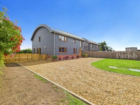 4 bedroom barn conversion to rent - Photo 2