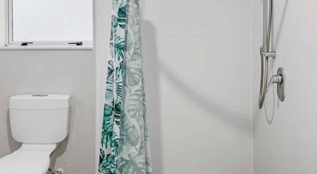 2 bedroom home in Hamilton! - Photo 5