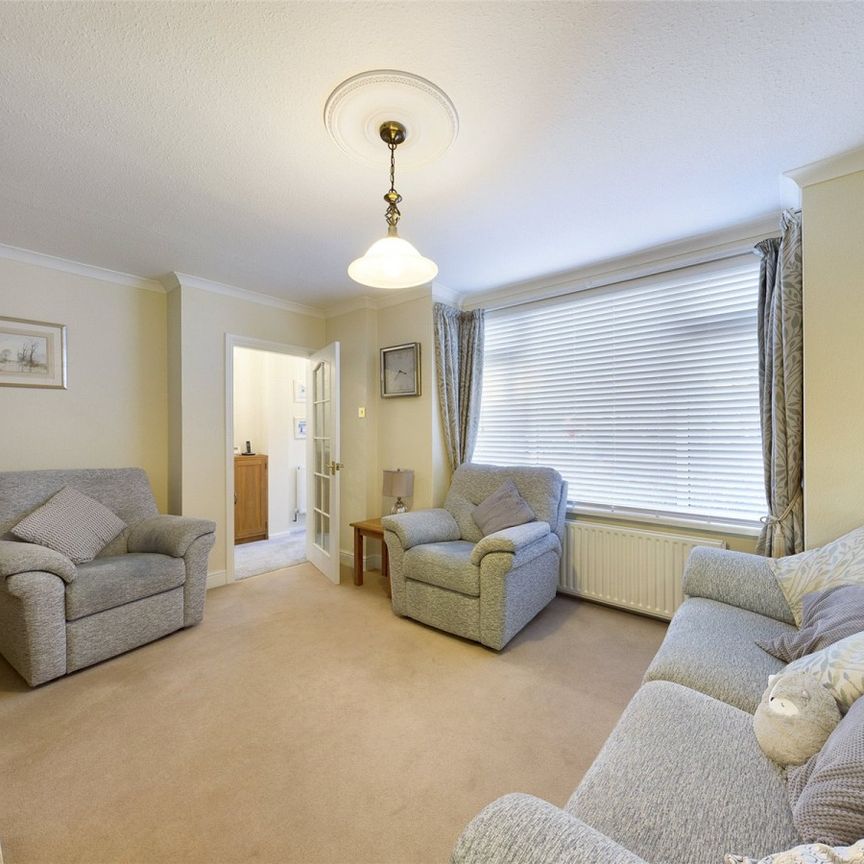 Lynton Gardens, Arnold, Nottingham, Nottinghamshire, NG5 - Photo 1