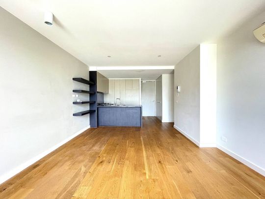 TWO BEDROOM | MODERN | GREAT LOCATION - Photo 1