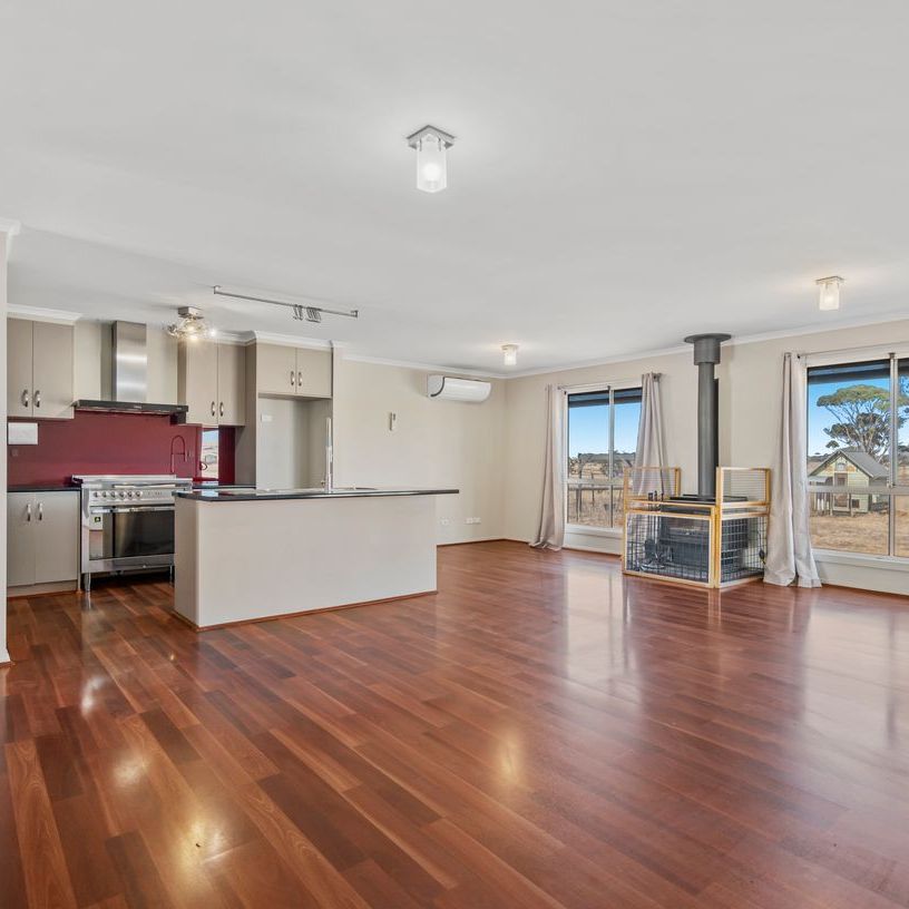 Convenient off grid living - Photo 1