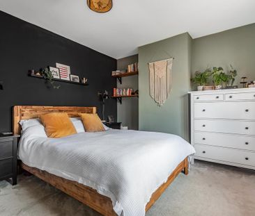 2 bedroom semi-detached house to rent - Photo 6