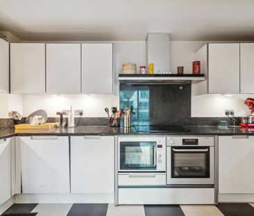 2 bedroom flat to rent - Photo 1