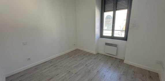 Location Appartement 2 pièces 35m² PORT LA NOUVELLE 11210 - Photo 2
