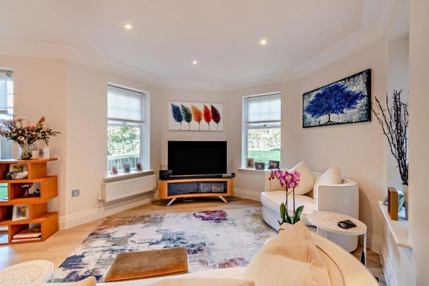 3 bedroom flat to rent - Photo 1