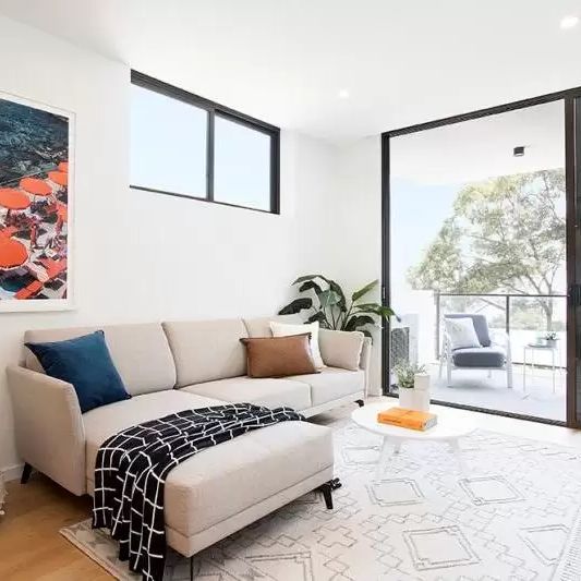 Apartment with 2 bedrooms, 1 bathroom & parking for 1 car - Photo 1