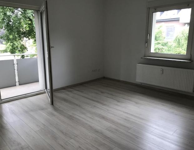 Demnächst frei! 2-Zimmer-Wohnung in Duisburg Huckingen - Photo 1