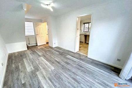 2 bedroom detached house to rent - Photo 2