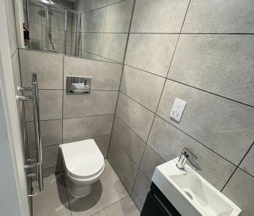 1 bedroom in a house share to rent - Photo 5