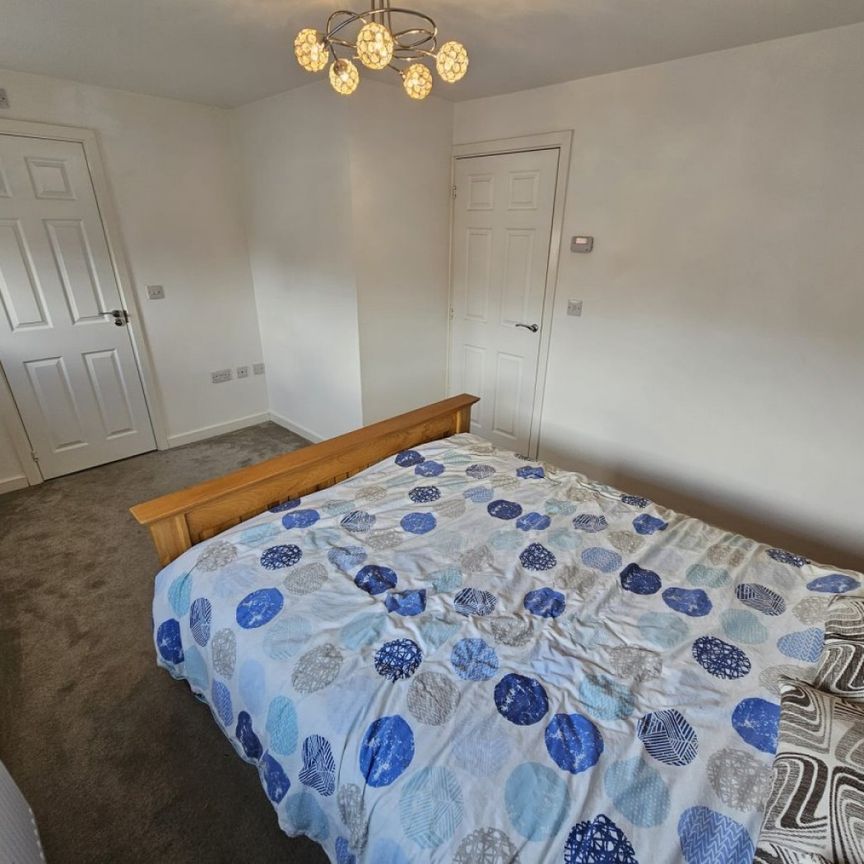 3 bed Detached - To Let - Photo 1