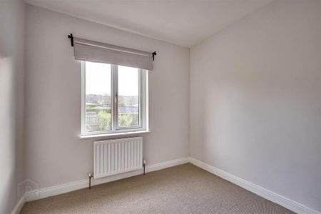 4 Downshire Place, Holywood, BT18 9LR - Photo 3