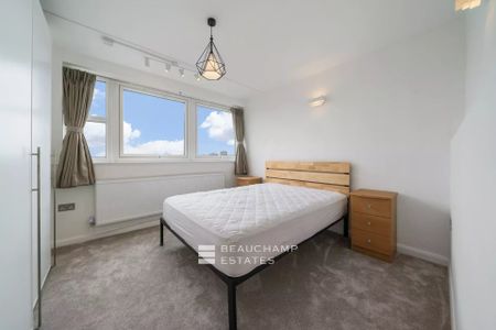 A beautifully renovated two bedroom apartment for rent in St John’s Wood - Photo 2