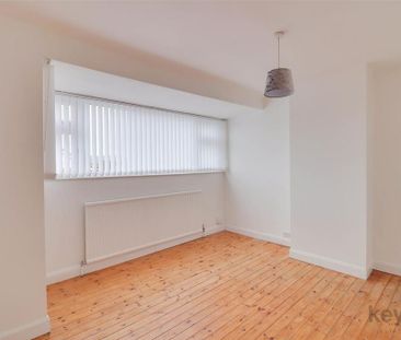 2 bedroom semi-detached house to rent - Photo 5