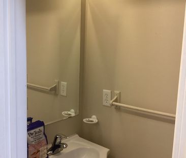 For Lease - 29 Ecopark Gate Unit# 2, Toronto, Ontario - Photo 3