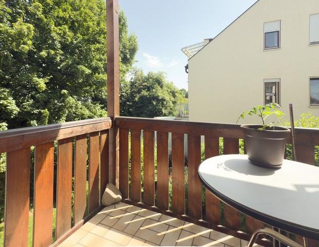 Charmante 2-Zimmer-Wohnung am Marktplatz – mit sonnigem Balkon - Foto 1