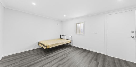 Self Contained Studio - Photo 2