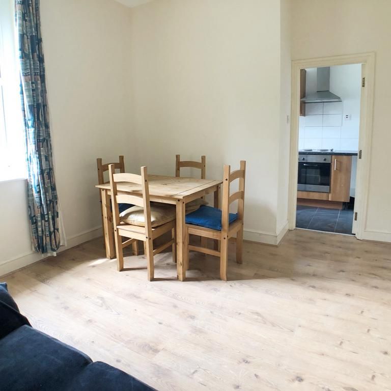 2 bedroom flat to rent - Photo 1