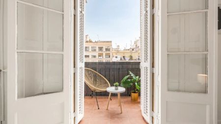 Room in a shared 9-bedroom apartment for rent in la Dreta de l'Eixample, professionals and students only - Foto 3