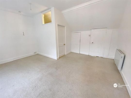 4 bedroom semi-detached house to rent - Photo 1