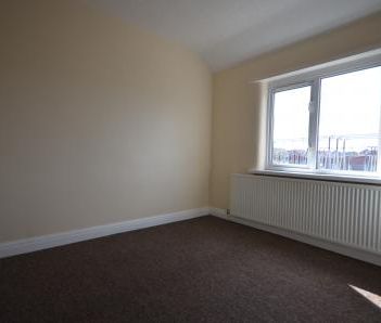 2 bedroom Terraced House To Let - Photo 1