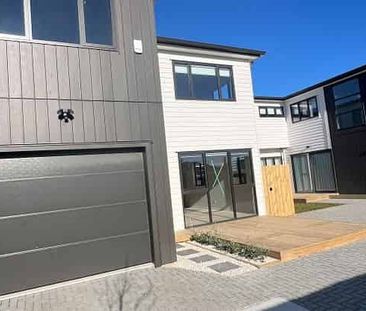 Stunning 4BR New Build in Papatoetoe! - Photo 2