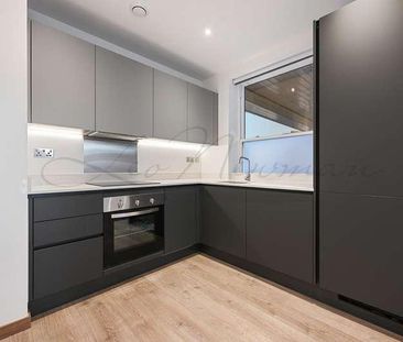 Ac Court, Thames Ditton, KT7 - Photo 3