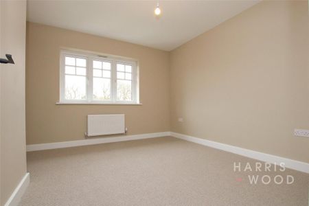 4 bedroom detached house to rent - Photo 2