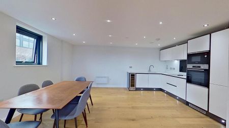 3 bedroom flat to rent - Photo 3