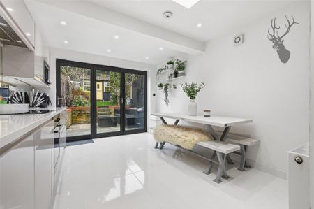 2 bedroom terraced house to rent - Photo 3