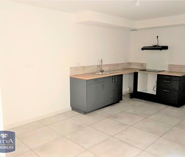 Location Appartement 4 pièces 84m² CASTELSARRASIN 82100 - Photo 1