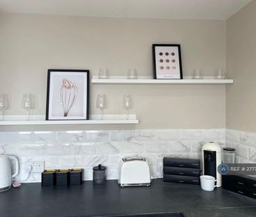 2 bedroom terraced house to rent - Photo 6