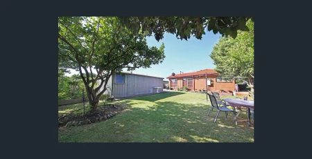 “Beautiful and Spacious Family Home” - Photo 3