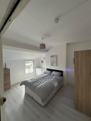Room in a Shared House, Breeze Hill, L9 - Photo 1
