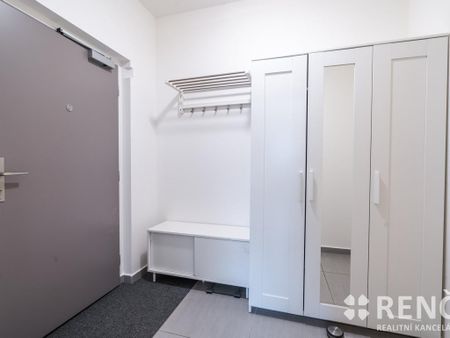 Pronájem bytu 1+kk 44 m2 - Фото 2