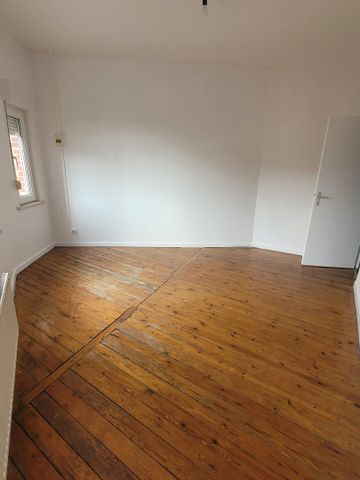 Location Appartement 2 pièces 51m² MAUBEUGE 59600 - Photo 2