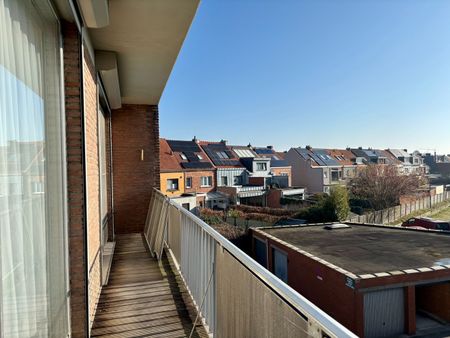 Lichtrijk appartement met 3 slaapkamers in het centrum van Schoten! - Foto 4