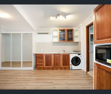 Studio Flat With Utilities Included - Photo 2