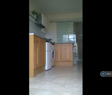 1 bedroom semi-detached house to rent - Photo 6