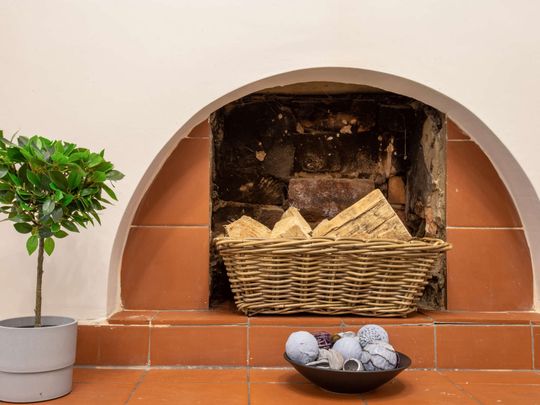 Hillside Room 1 - Photo 1