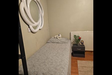 Room in a Shared House, Grove Green Road, E11 - Photo 3