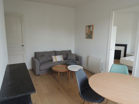 Appartement à louer - REIMS- Charmant type 2 meublé - Photo 4