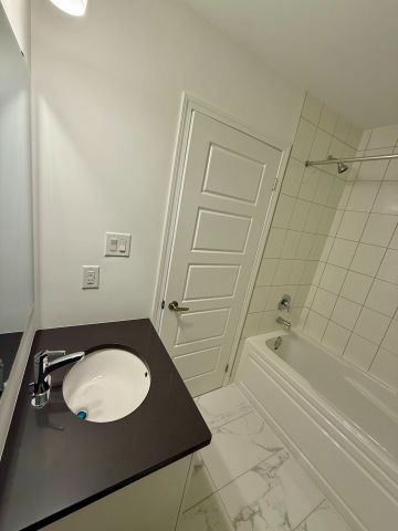 For Lease - 26 Ennerdale Street, Barrie, Ontario - Photo 4