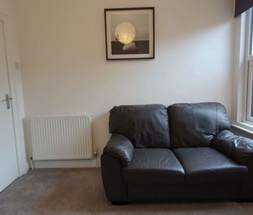 A lovely 6 bed shared house, close to town centre and train station - Photo 5