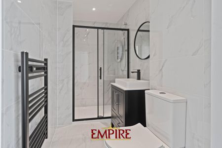 1 bedroom in a flat share to rent - Photo 3