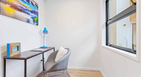 Brand New 3 bedroom 2 bathroom townhouse - Photo 5