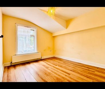 6 Bed Terraced House, Marlborough Road, E7 - Photo 1