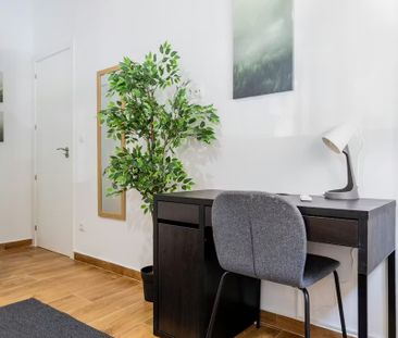 Avenida de la Plaza de Toros, Madrid, Community of Madrid 28025 - Photo 5