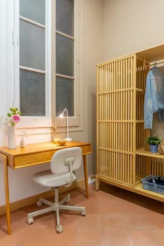 Carrer Gran de Gràcia, Barcelona, Catalonia 08012 - Photo 5