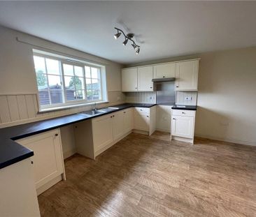 3 bedroom detached house to rent - Photo 3